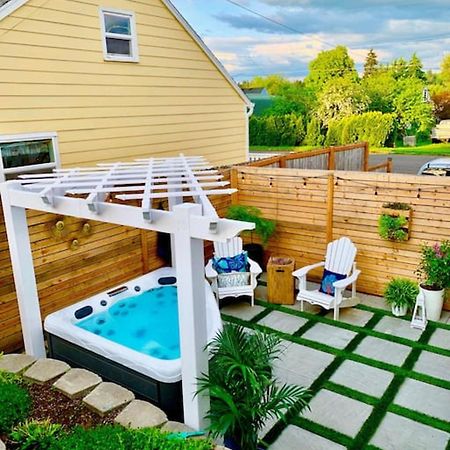 Private New Garden Apartment W Hot Tub Camas Exterior photo